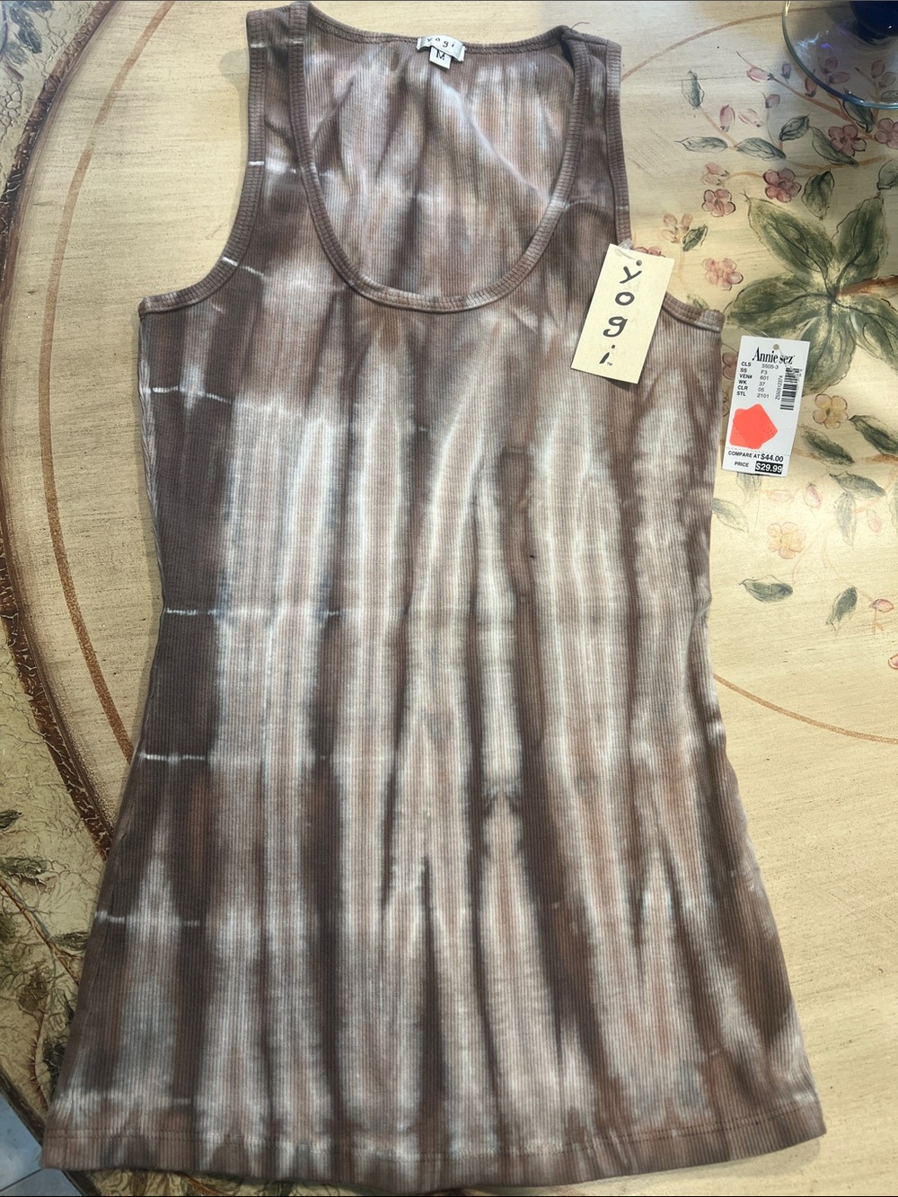 NWT Yogi Tank Top — Brown Tie-Dye Ribbed Women's Tank. Medium